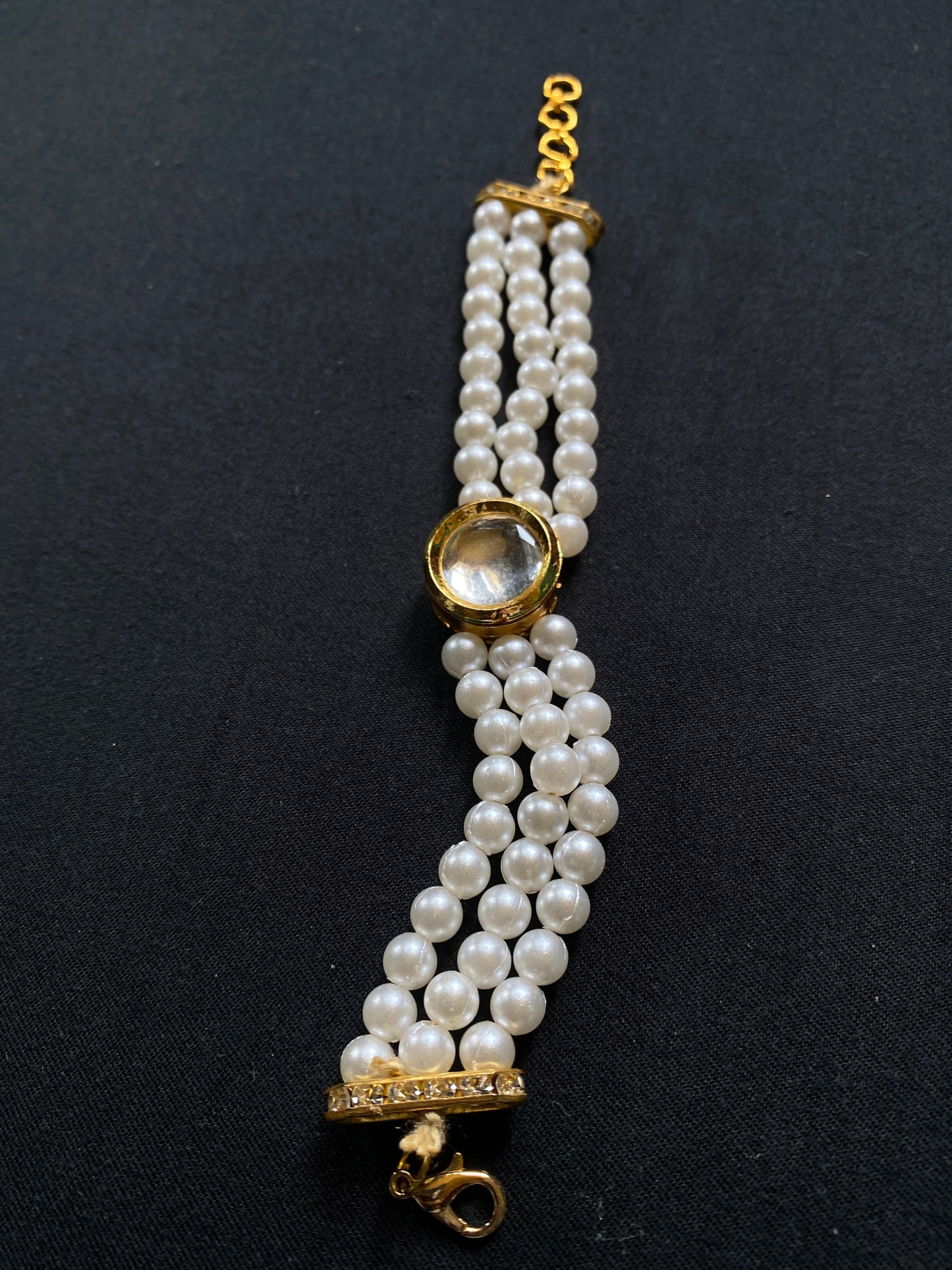 Three layered white pearl bracelet