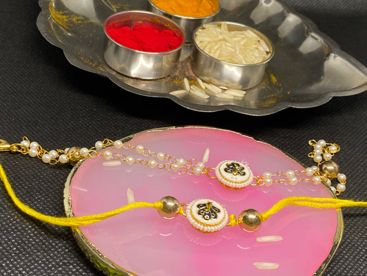 Simple Bhai-Bhabhi Rakhi